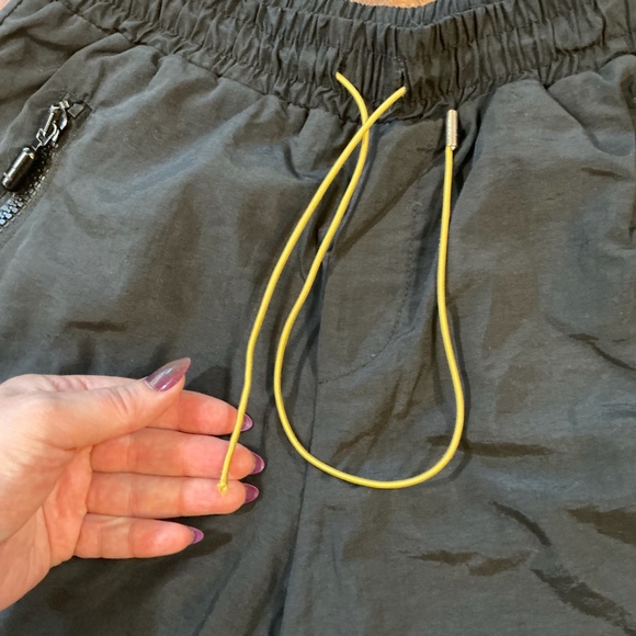 Rhude  Cross Hair Black Nylon Logo Shorts Men’s Medium Drawstring - Picture 6 of 11